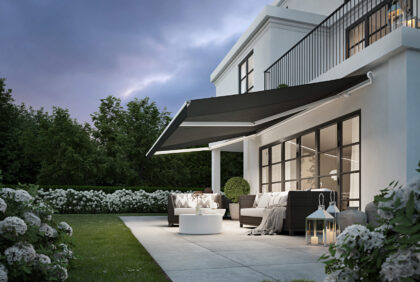 mx-1700-urban-villa-detail-led-line-folding-arms-evening-202402.jpg